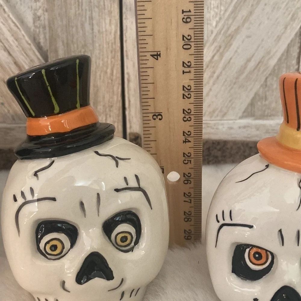 Transpac Halloween Skeleton Shakers